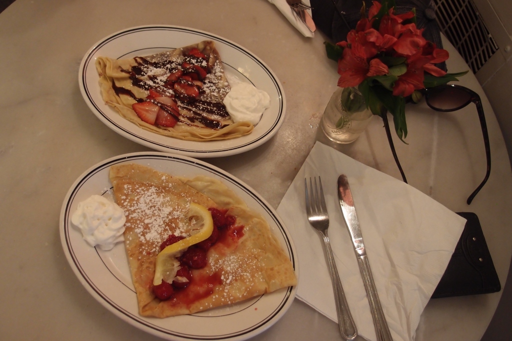 "Toni Patisserie" Francouzský podnik,kde jsme chtěli ochutnat pravou palačinku. Chutnala trochu mdle. tonipatisserie.com